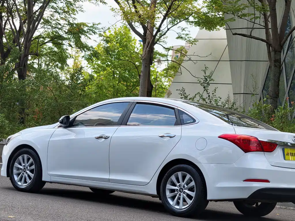 Hyundai Mistra — миниатюра 4