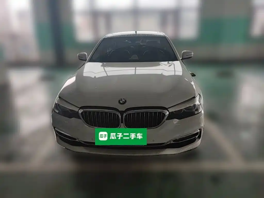 BMW 5 Series — миниатюра 23