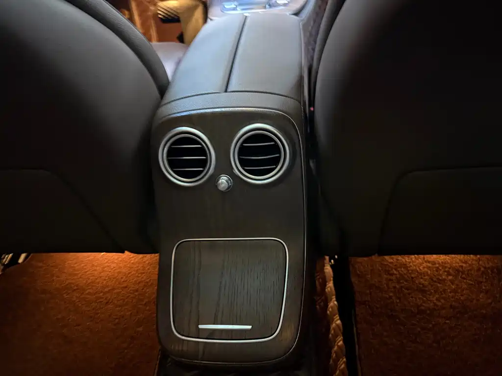 Mercedes-Benz E-Class — миниатюра 15