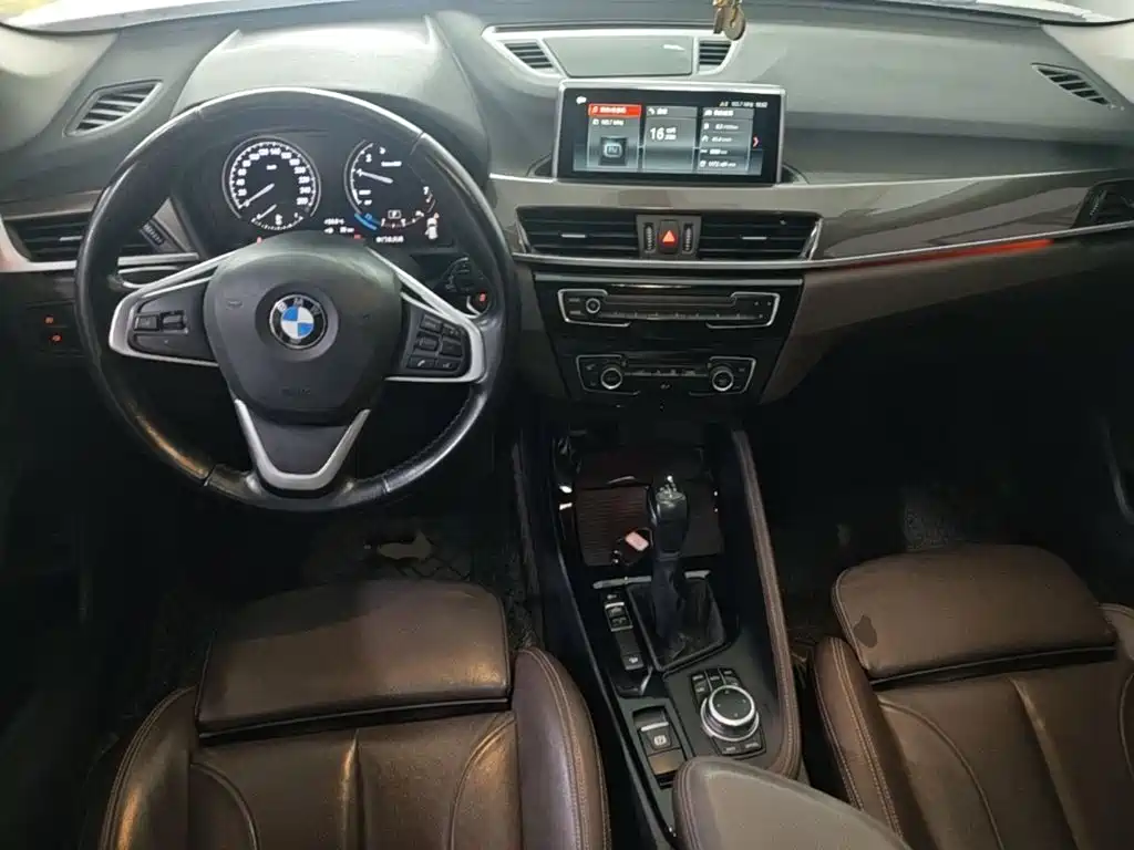 BMW X1 — миниатюра 10