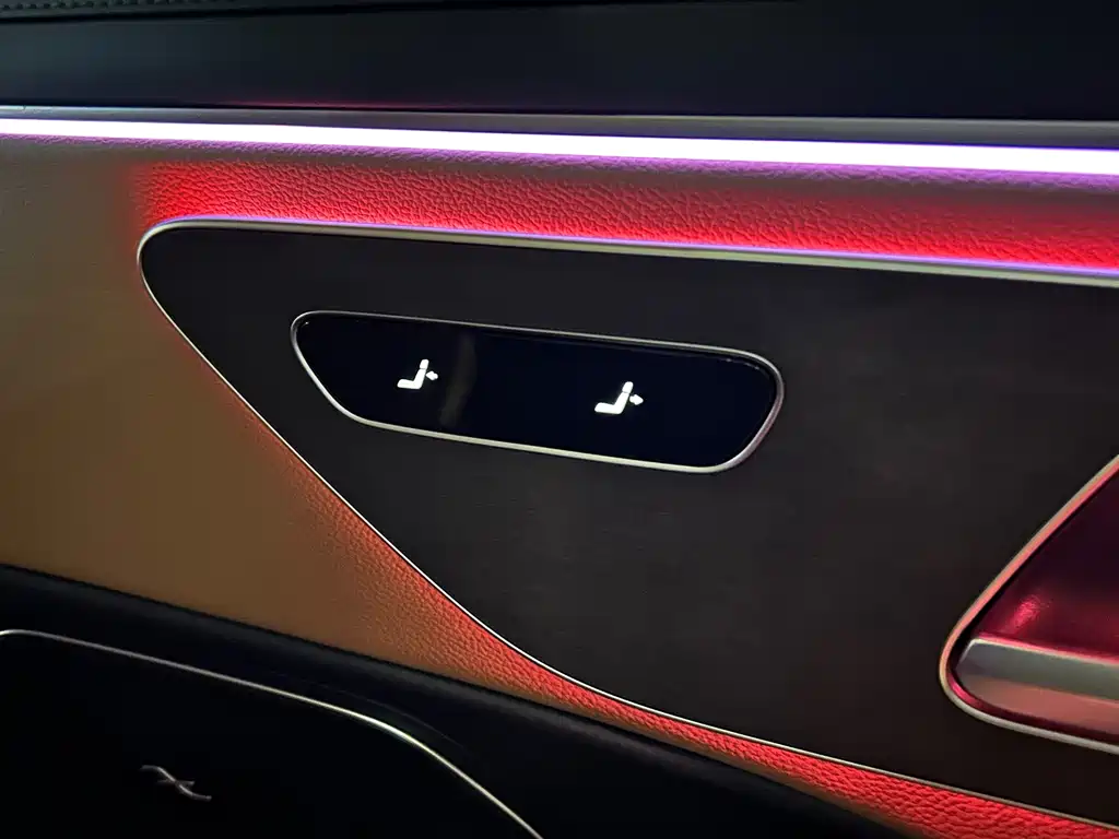 Mercedes-Benz E-Class — миниатюра 25