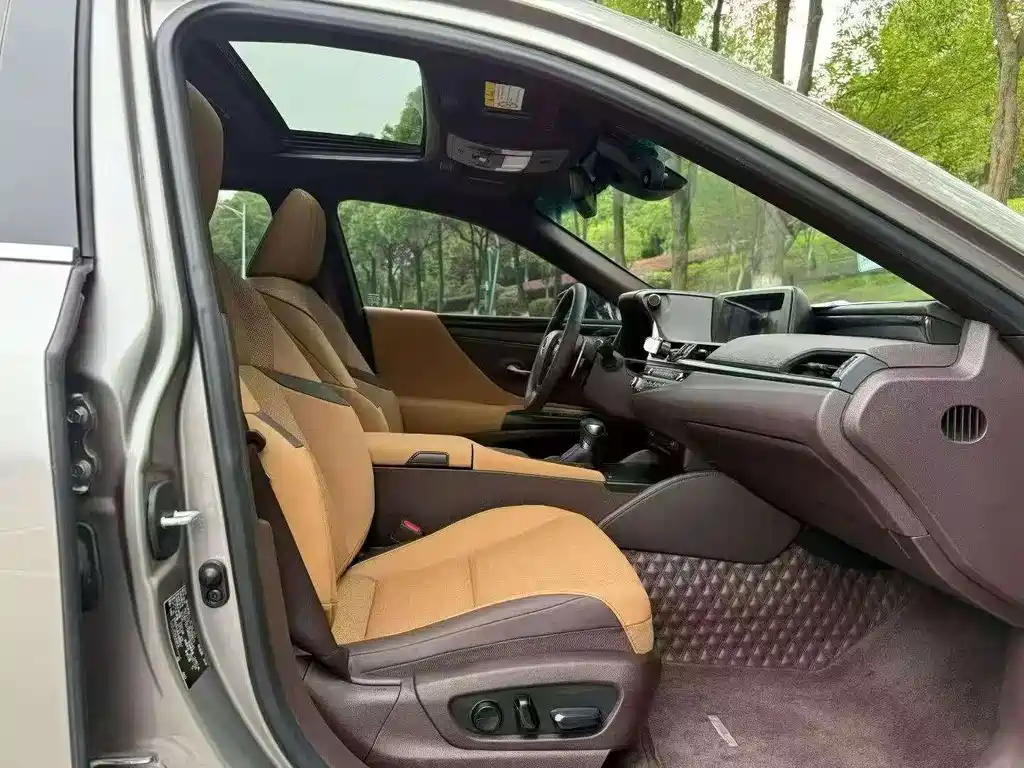 Lexus ES — миниатюра 5