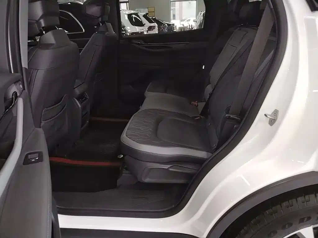 Ford Edge — миниатюра 17