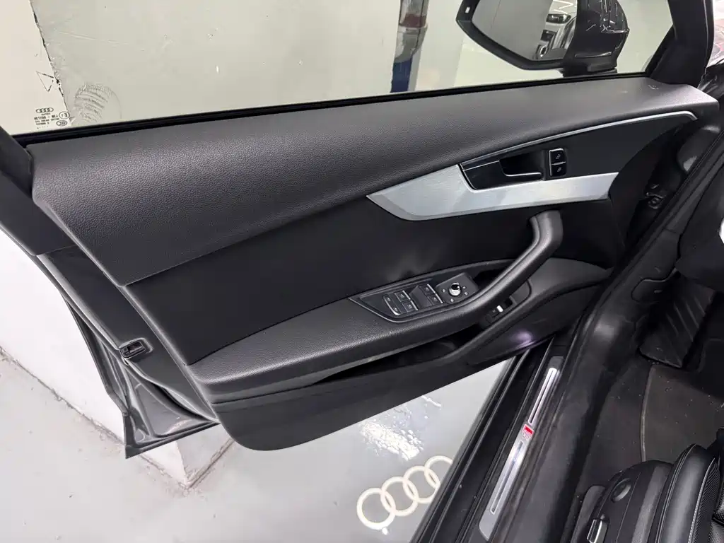 Audi A4L — миниатюра 5