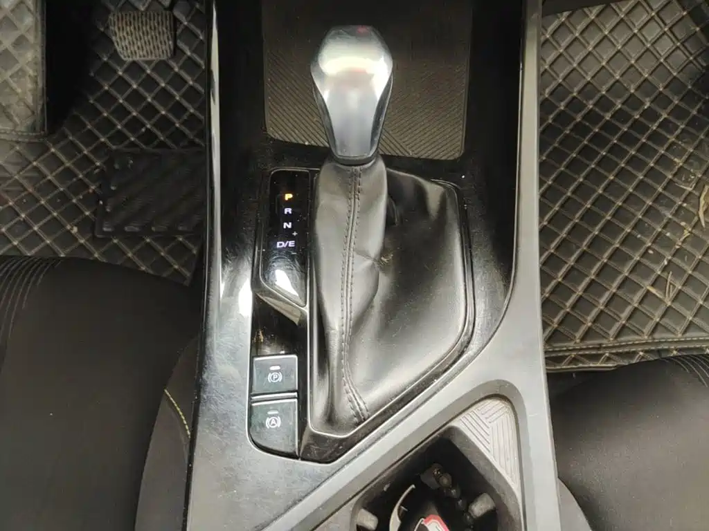 Roewe i5 — миниатюра 14