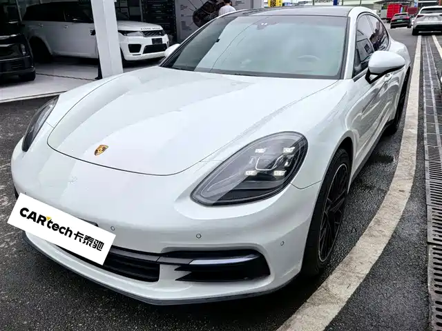 PORSCHE PANAMERA 2019