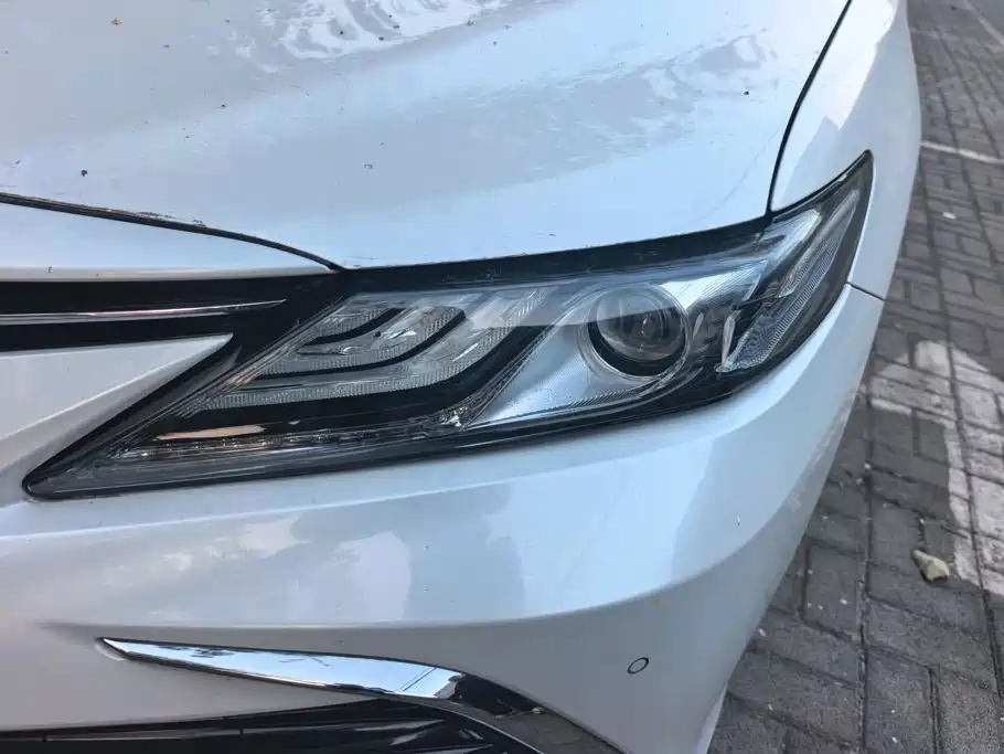 Toyota Camry — миниатюра 5