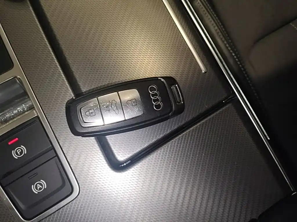 Audi A7L — миниатюра 15