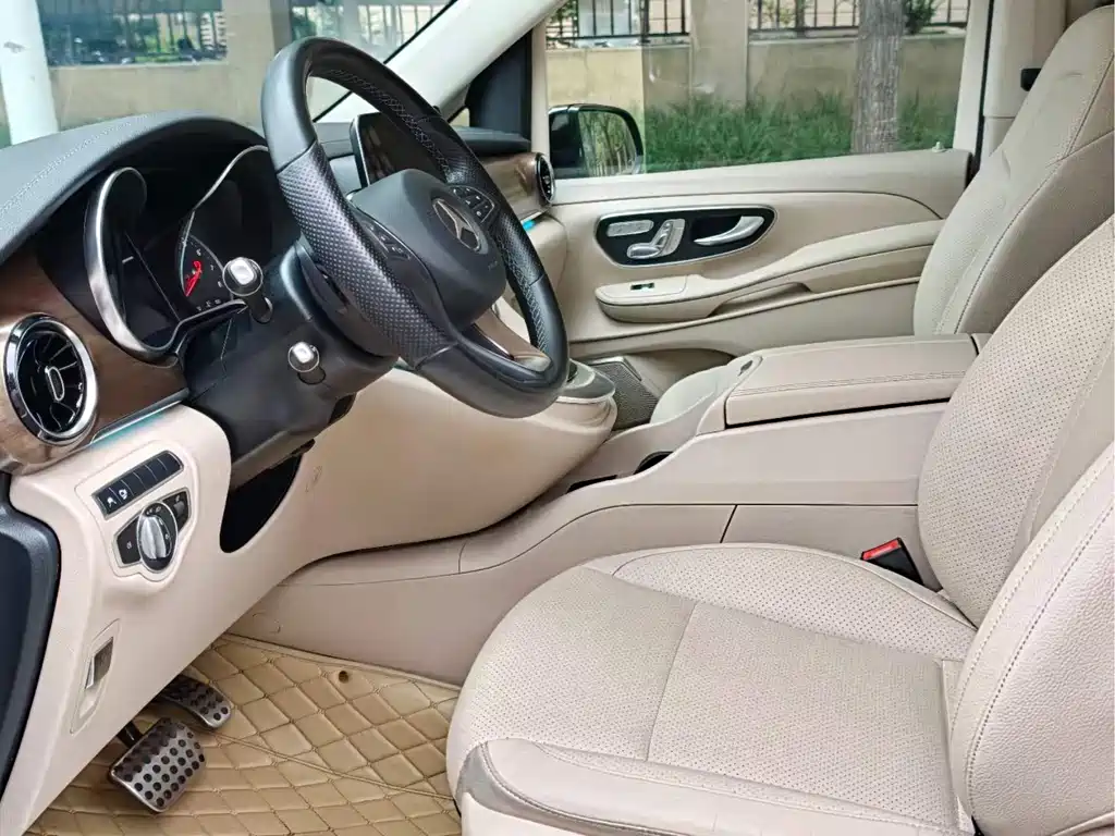 Mercedes-Benz V-Class — миниатюра 14