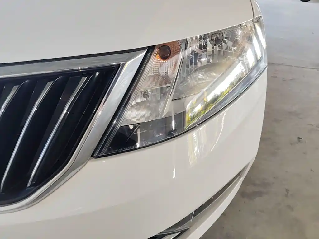 Skoda Rapid — миниатюра 24