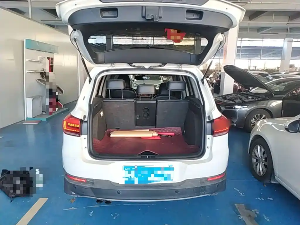 Volkswagen Tiguan — миниатюра 19