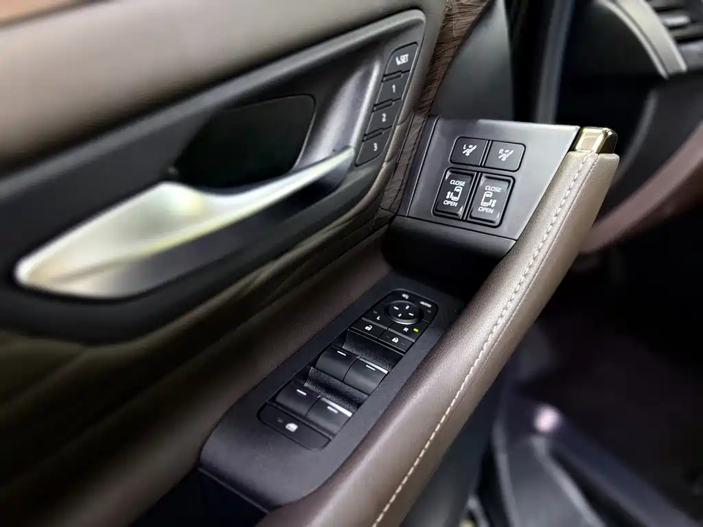 Toyota Alphard 2025 2.5L Premium