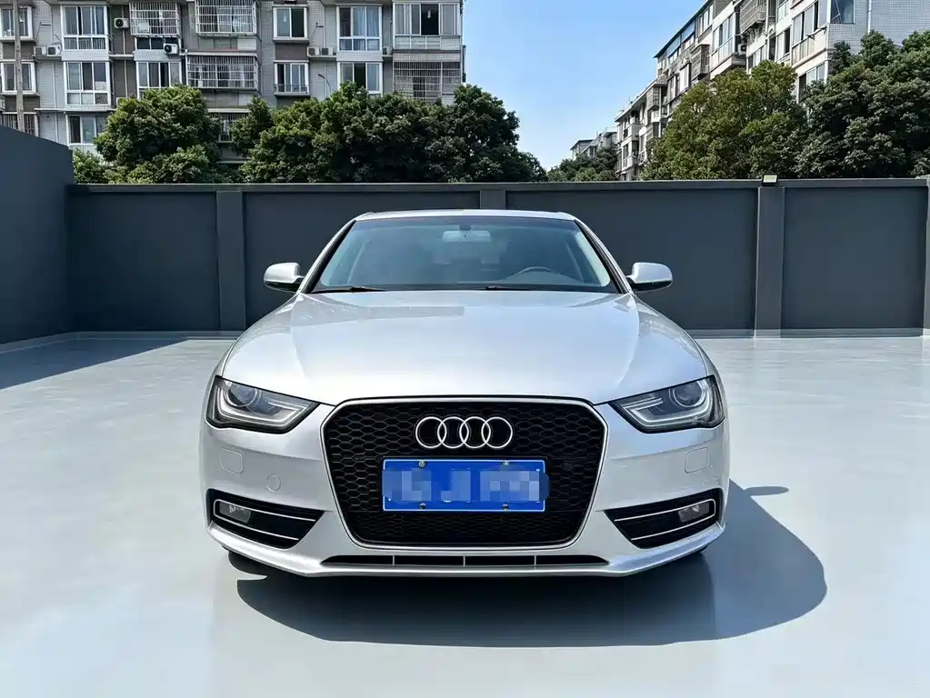 Audi A4L 2013 35 TFSI AT Comfort