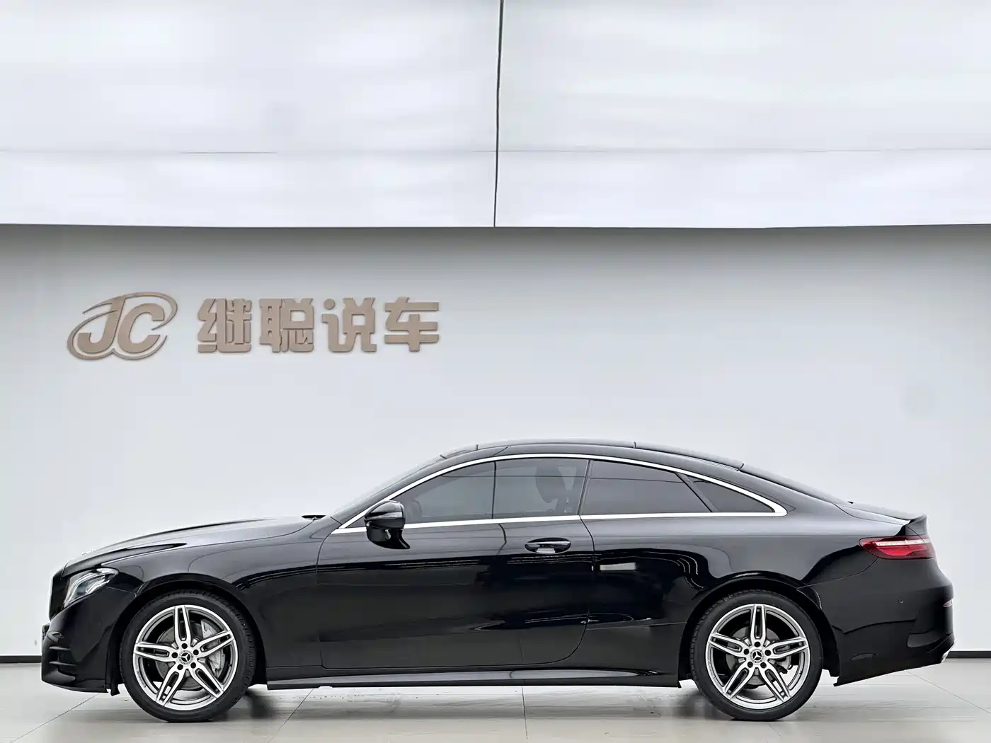 Mercedes-Benz E-Class id 4622675 из Китая 14
