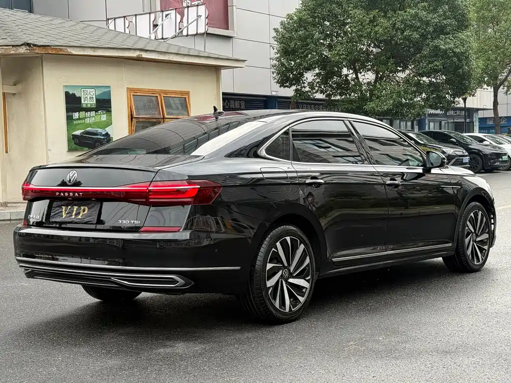 Volkswagen Passat — миниатюра 4