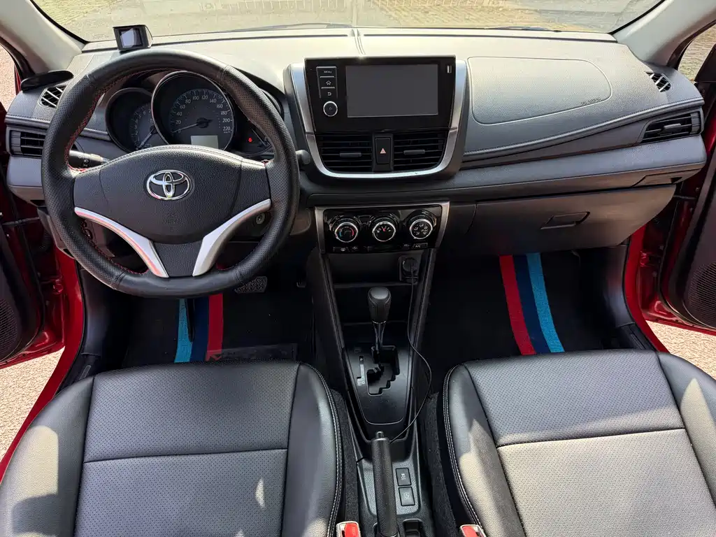 TOYOTA YARIS L ZHIXUAN