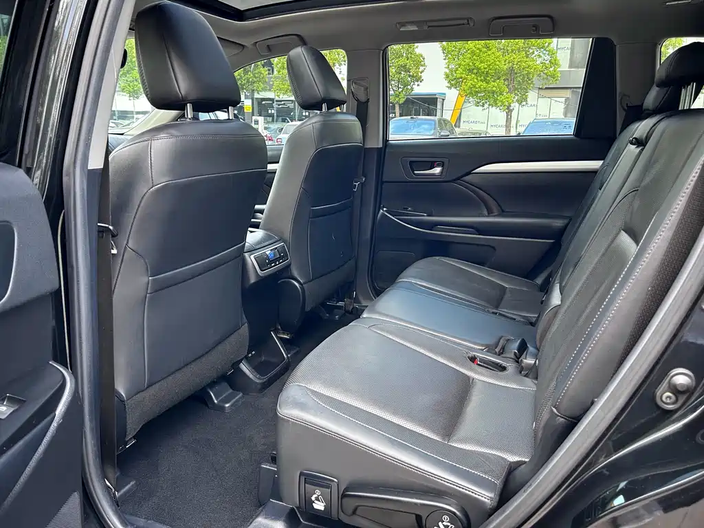 Toyota Highlander — миниатюра 5