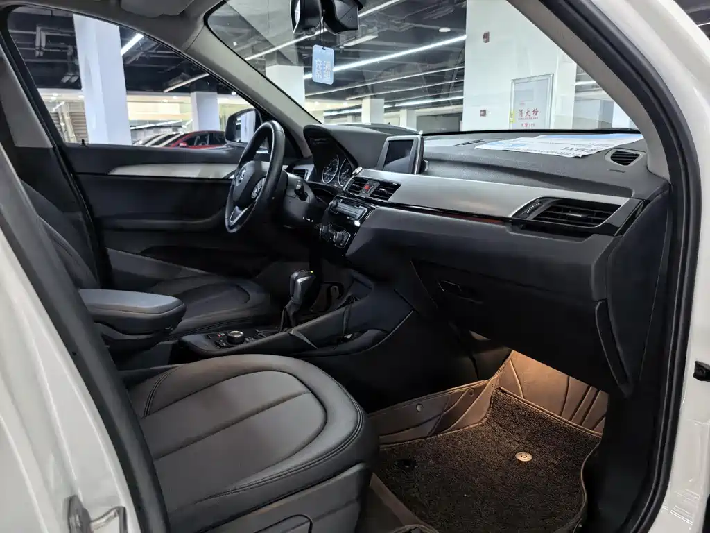 BMW X1 — миниатюра 7