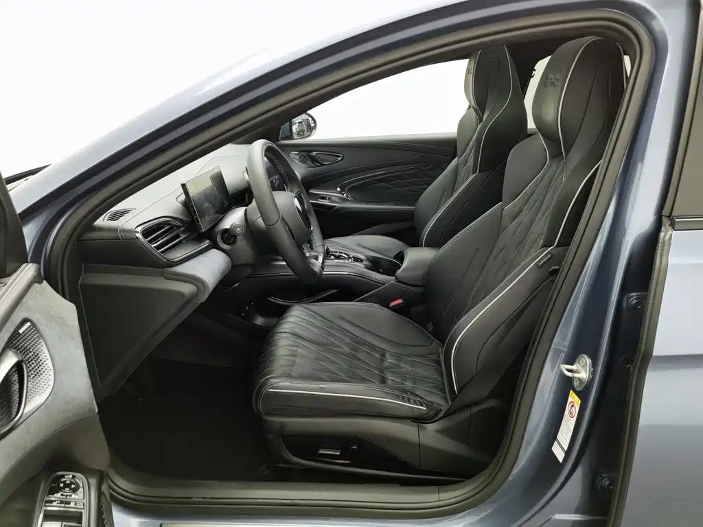BYD Seal — миниатюра 10