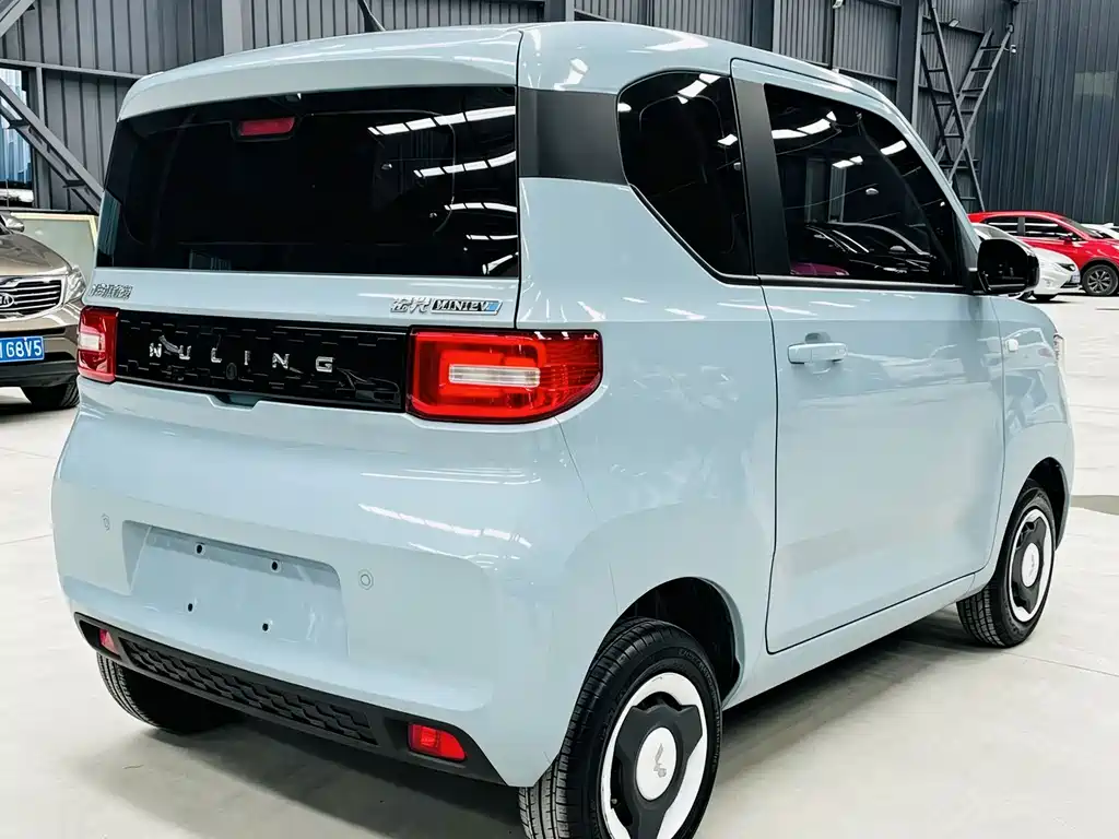 Wuling MINIEV — миниатюра 4