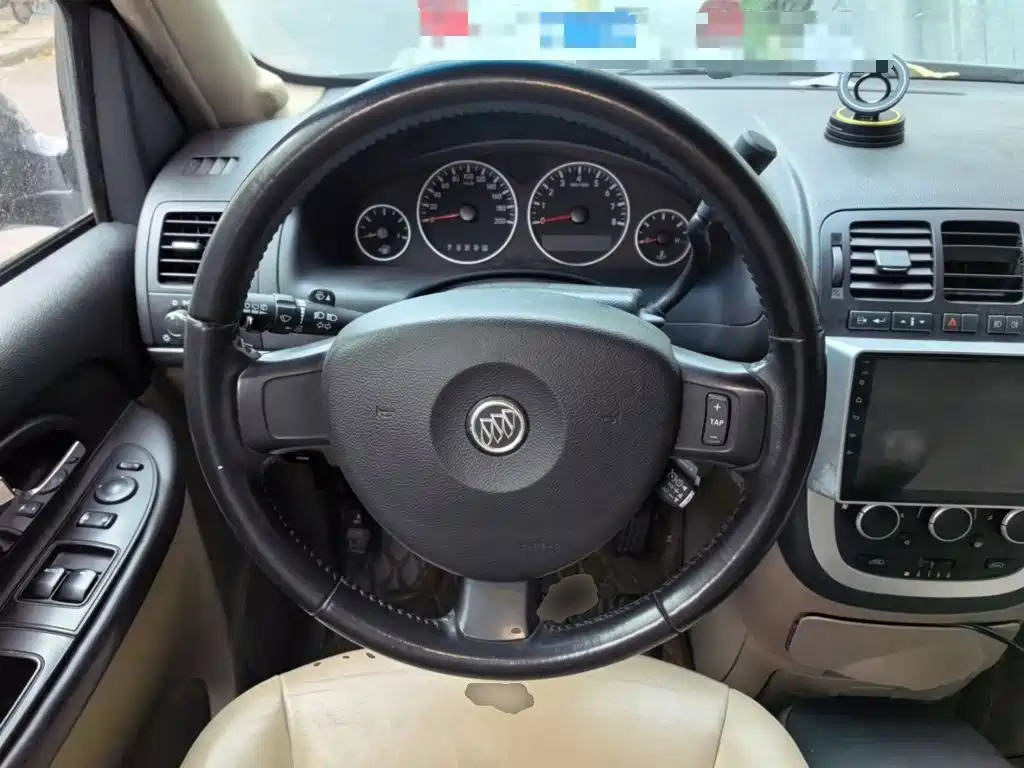Buick GL8 — миниатюра 6