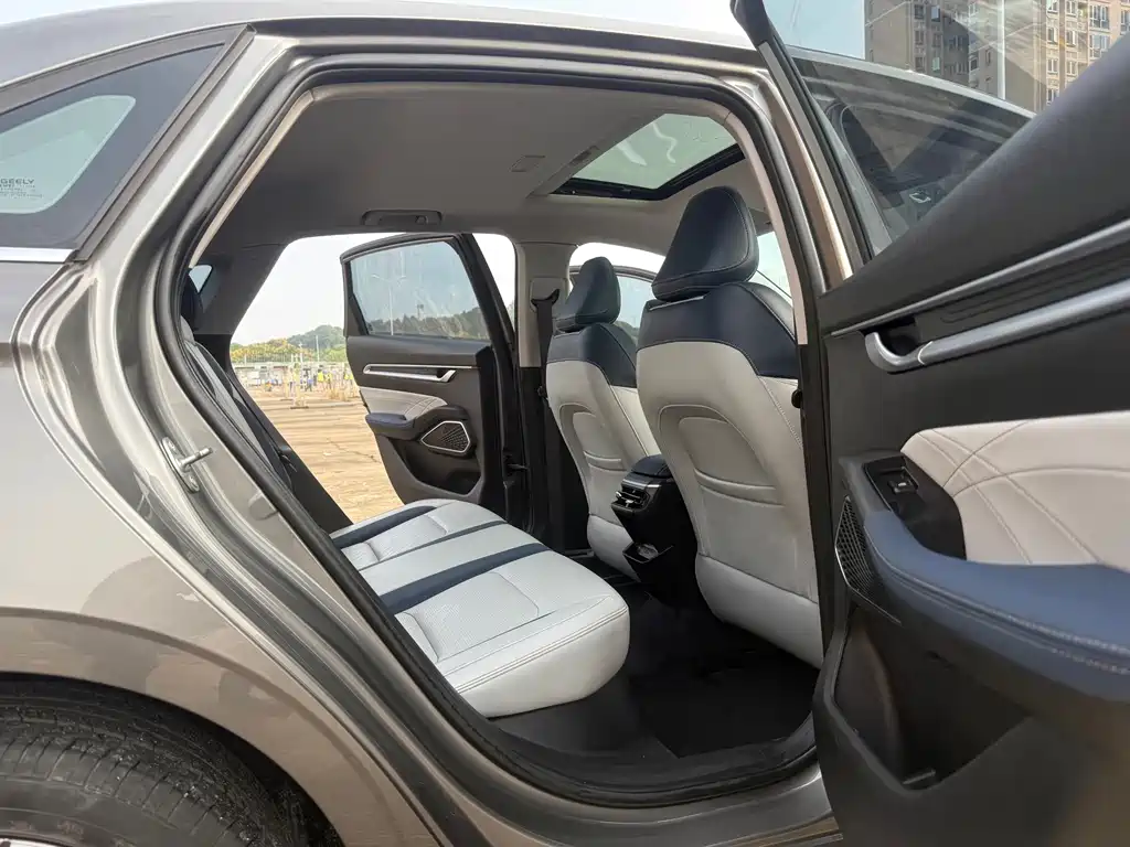 Geely Emgrand — миниатюра 12
