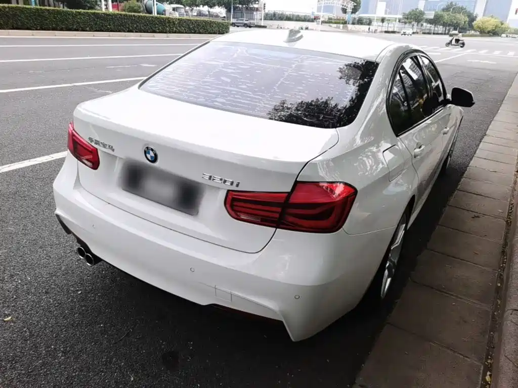 BMW 3 Series — миниатюра 7