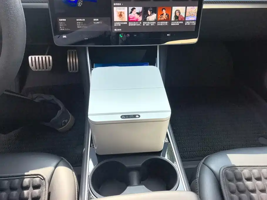 Tesla Model 3 — миниатюра 16