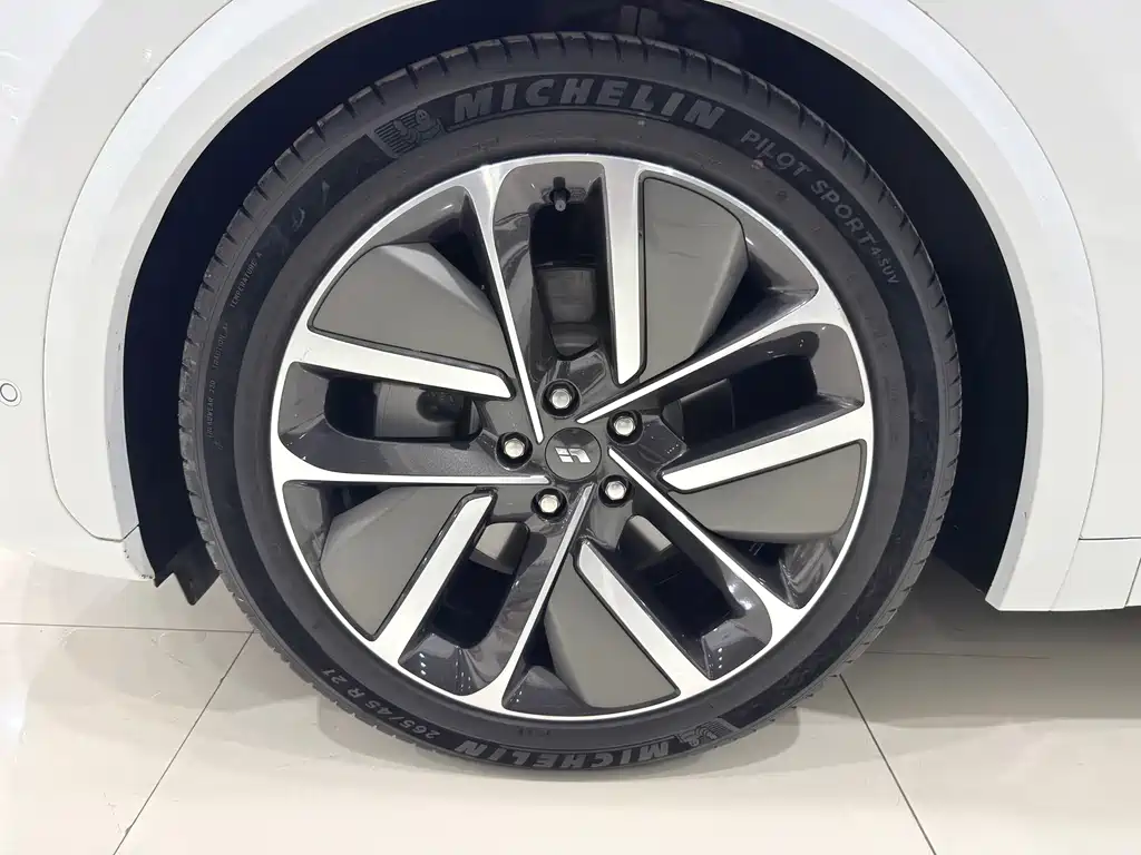 Li Auto Li L7 — миниатюра 17