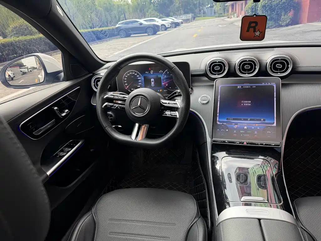 Mercedes-Benz C-Class — миниатюра 6
