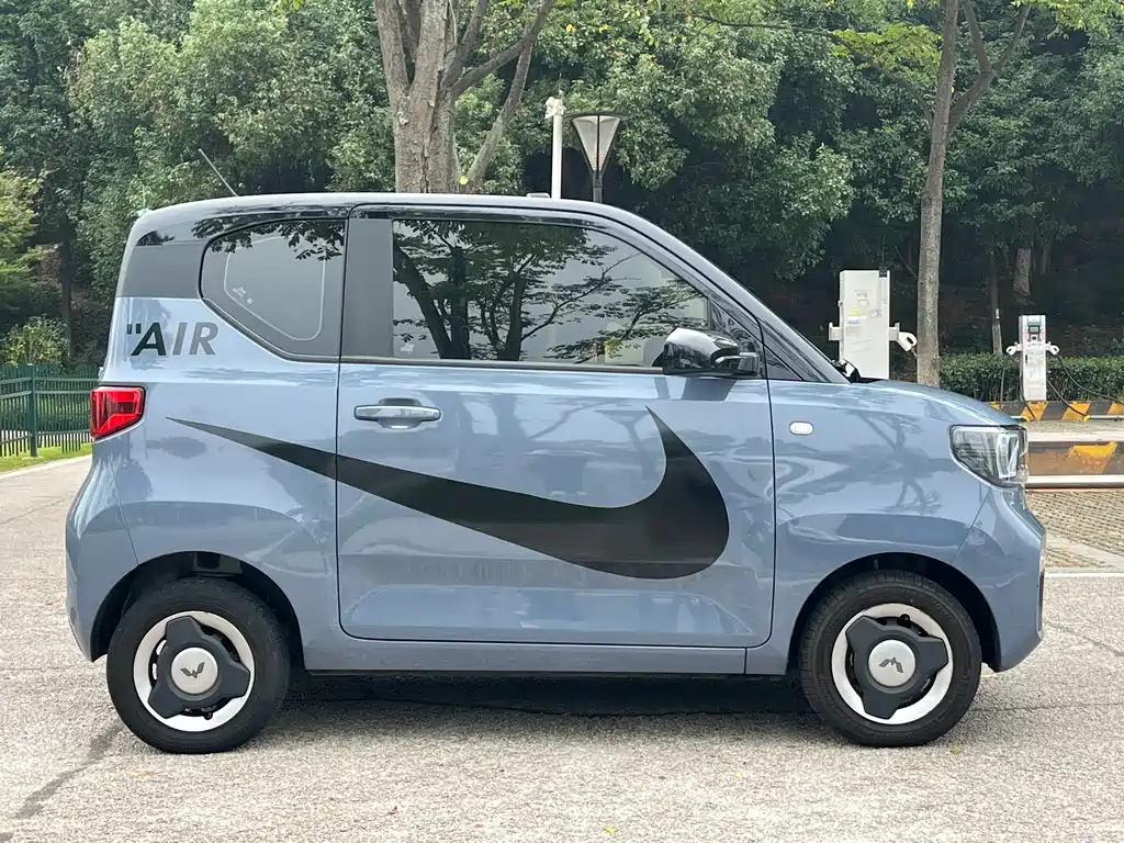 Wuling MINIEV — миниатюра 6