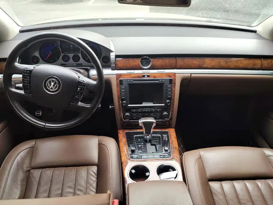 Volkswagen Phaeton — миниатюра 12