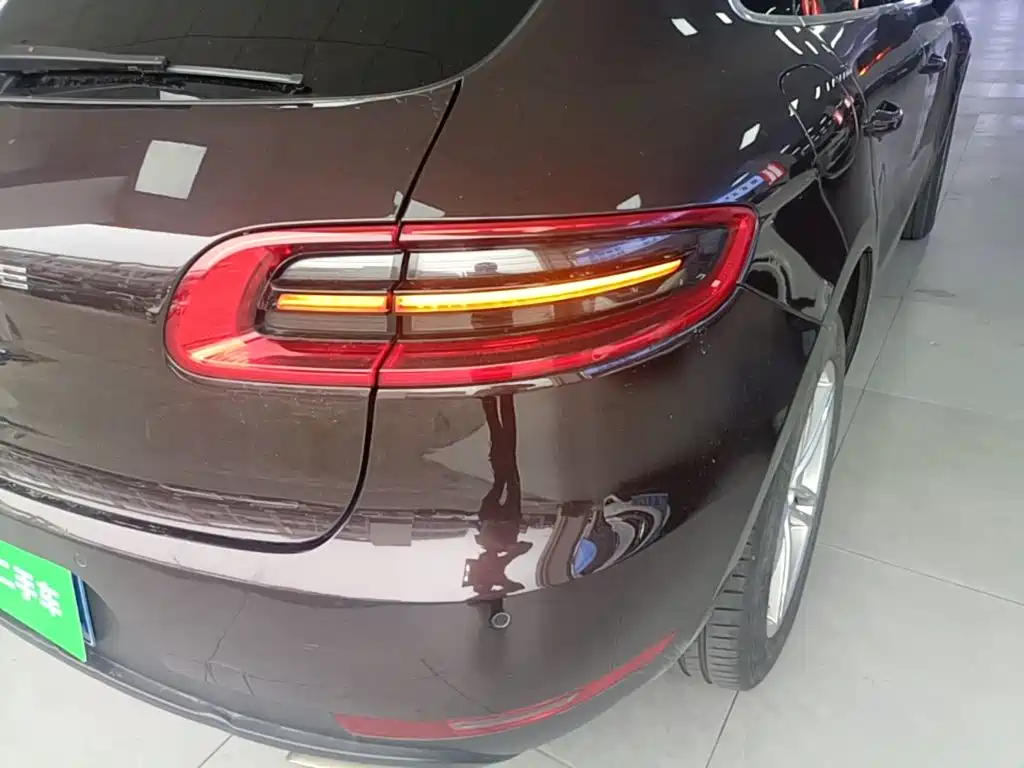 Porsche Macan — миниатюра 8