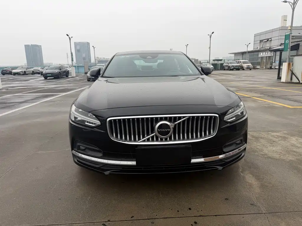 Volvo S90 2021 B5 Luxury