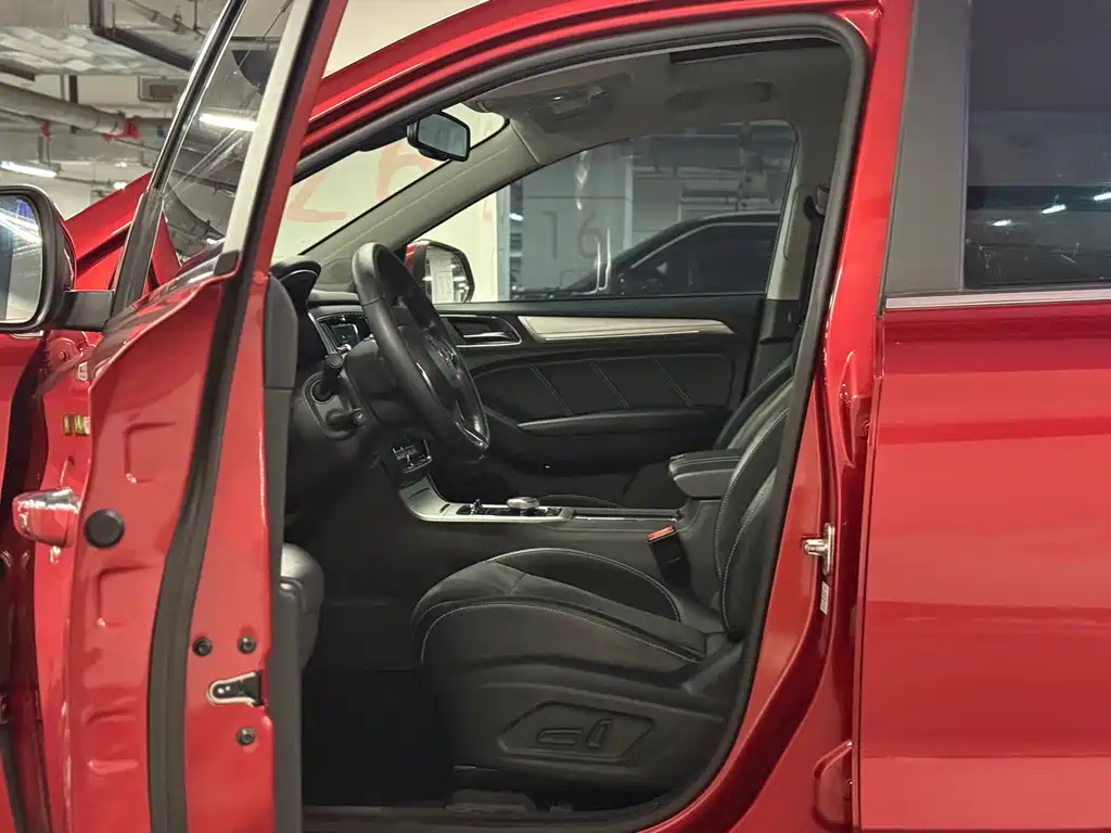 Roewe RX5 New Energy — миниатюра 8