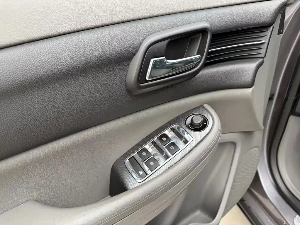 Chevrolet Malibu — миниатюра 8