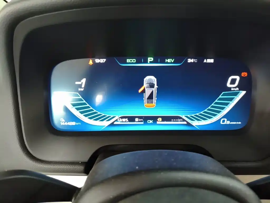 BYD Tang New Energy — миниатюра 12