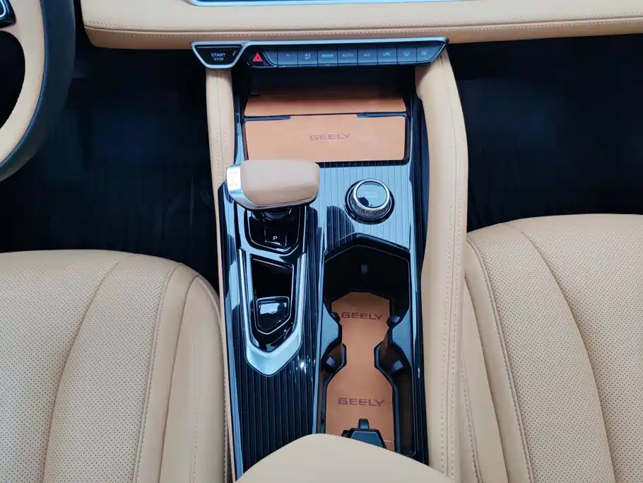 Geely Xingyue L — миниатюра 16