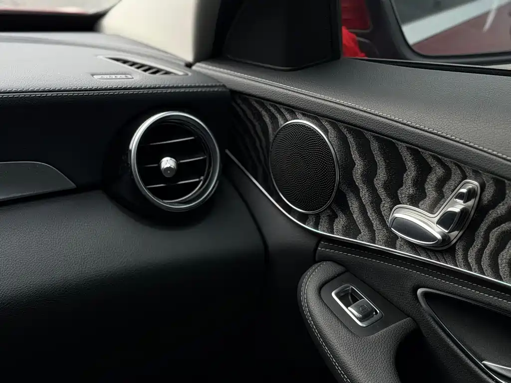 Mercedes-Benz C-Class — миниатюра 12