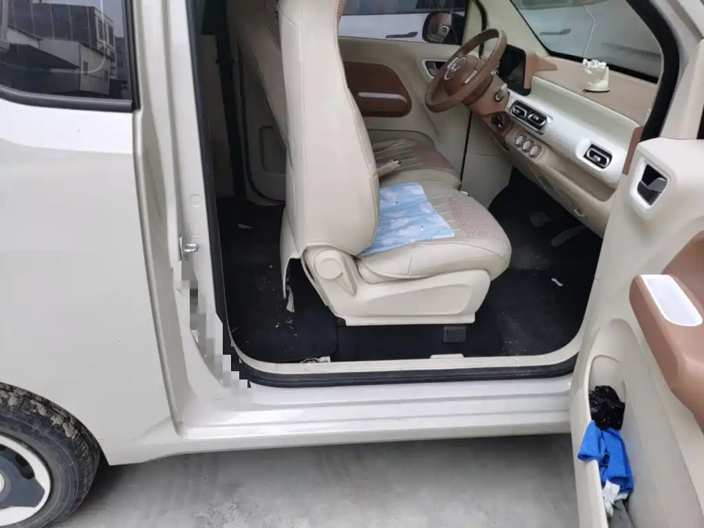 Wuling MINIEV — миниатюра 19
