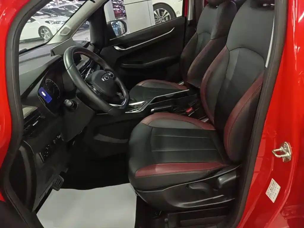 Geely Vision X3 — миниатюра 15
