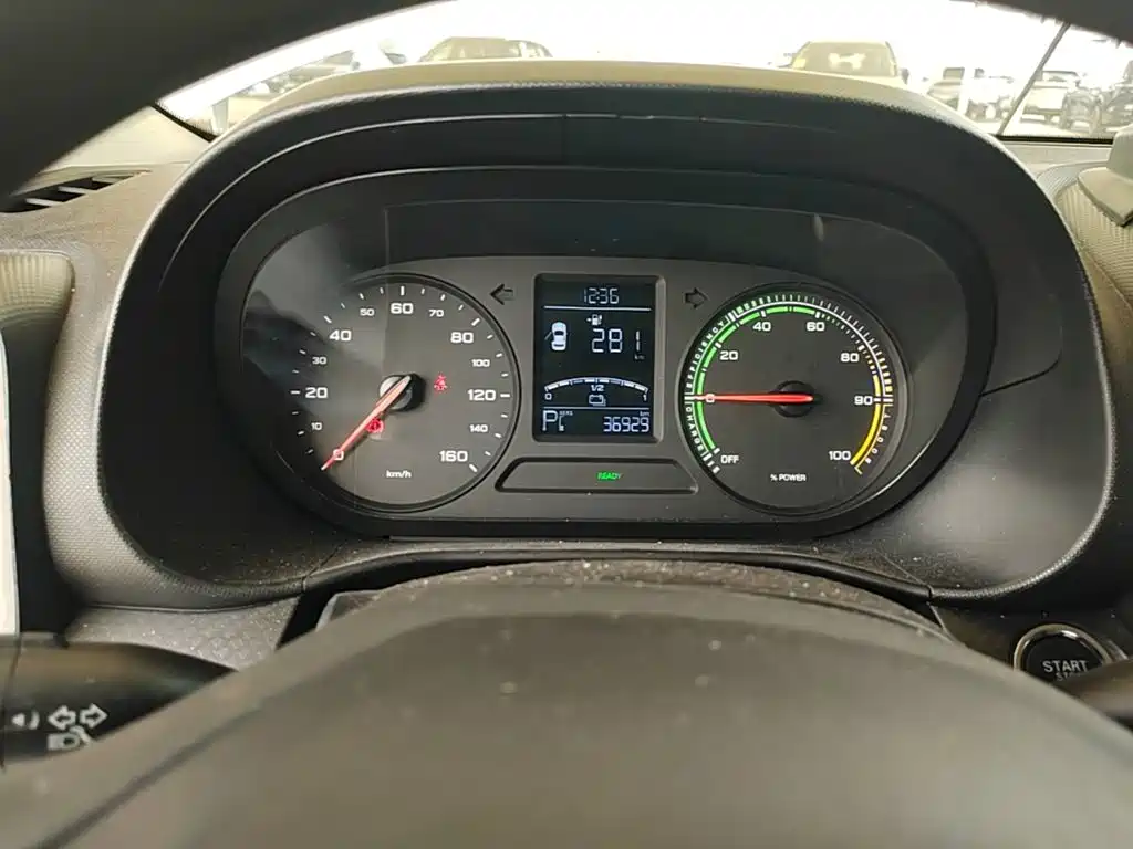 Roewe Clever — миниатюра 12