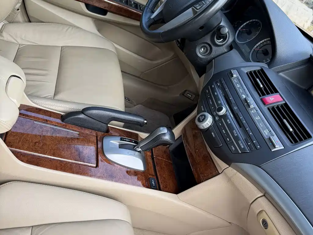 Honda Accord — миниатюра 8