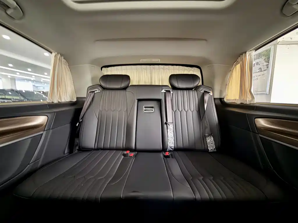 Mercedes-Benz V-Class — миниатюра 15