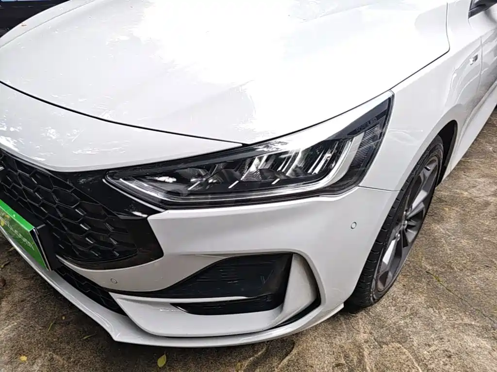 Ford Focus — миниатюра 24