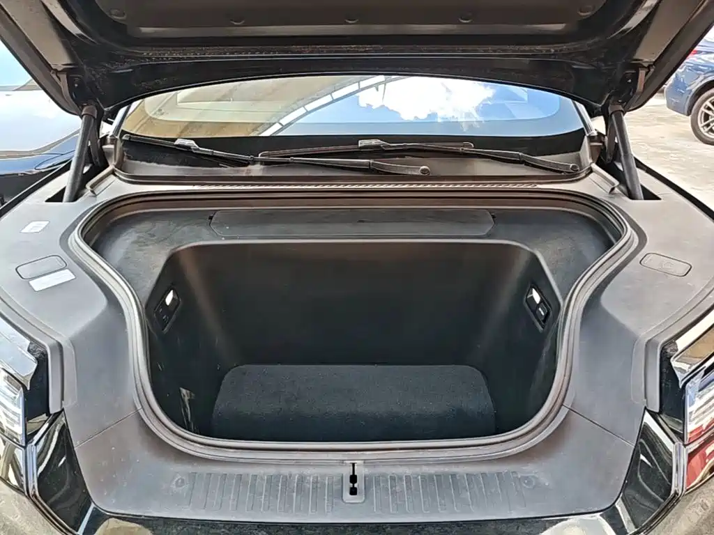 NIO ES8 — миниатюра 20