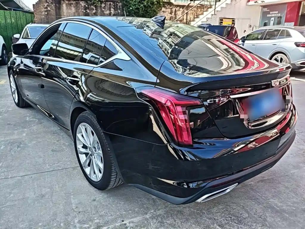 Cadillac CT5 — миниатюра 5