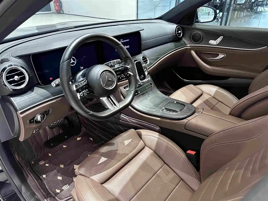Mercedes-Benz E-Class — миниатюра 12