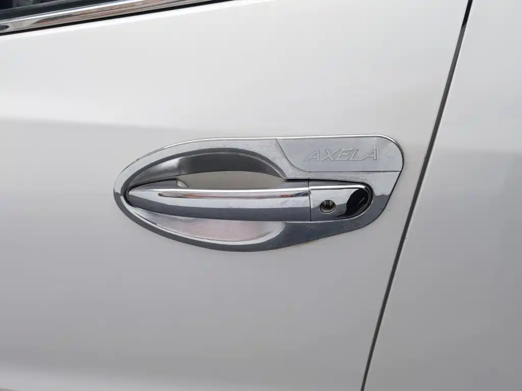 Mazda 3 Axela — миниатюра 18
