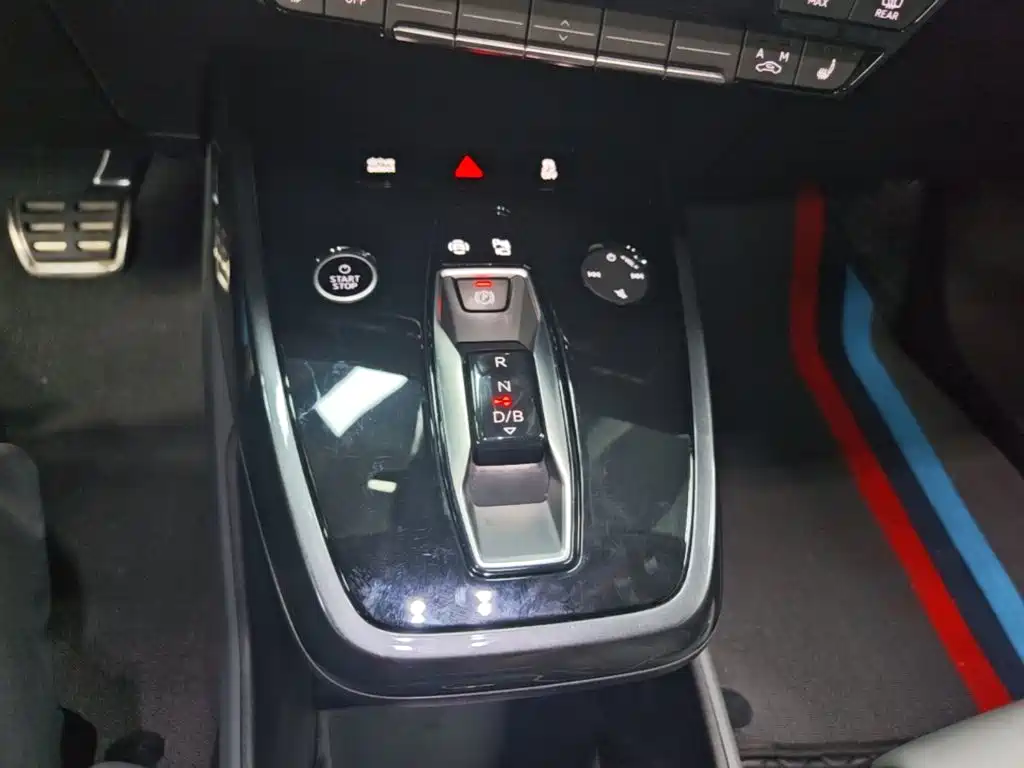 Audi Q4 e-tron — миниатюра 14